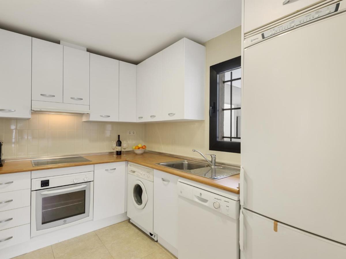 Apartamento De 2 Dormitorios En Playas Del Duque Marbella Exterior photo