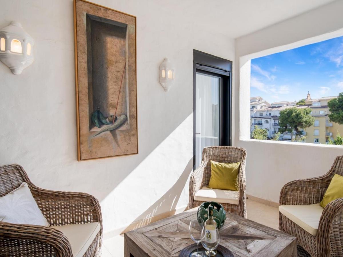 Apartamento De 2 Dormitorios En Playas Del Duque Marbella Exterior photo