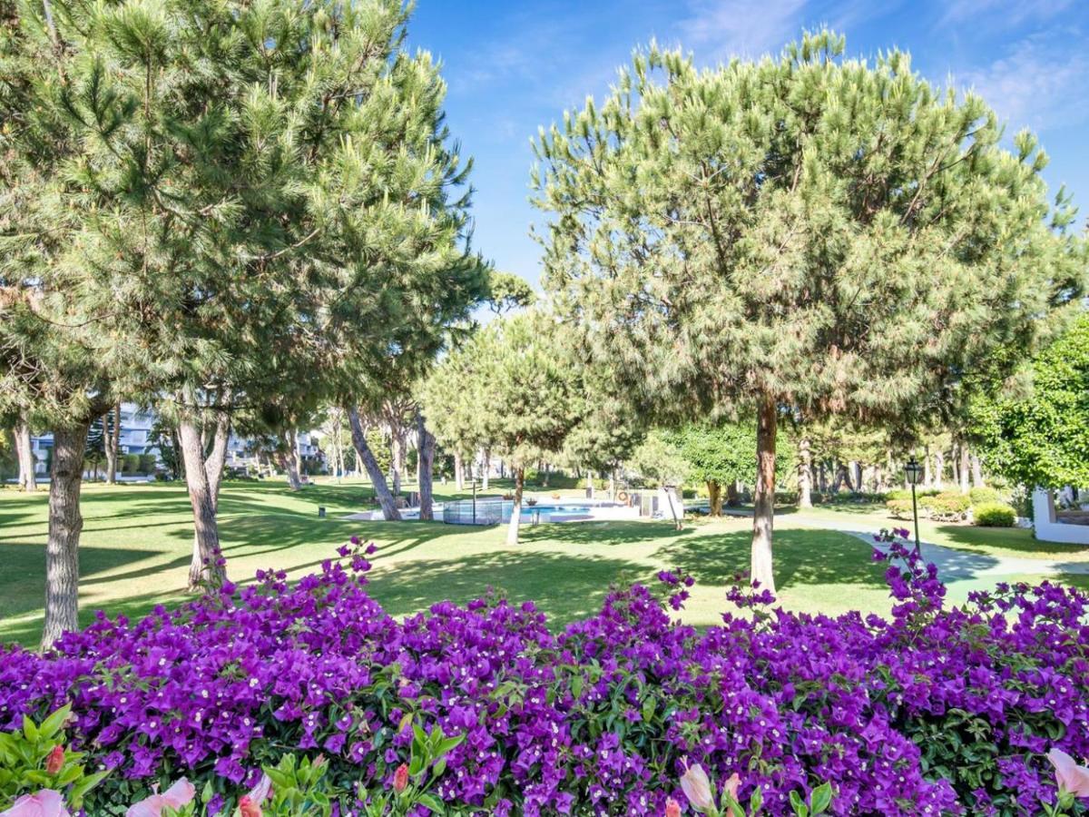 Apartamento De 2 Dormitorios En Playas Del Duque Marbella Exterior photo