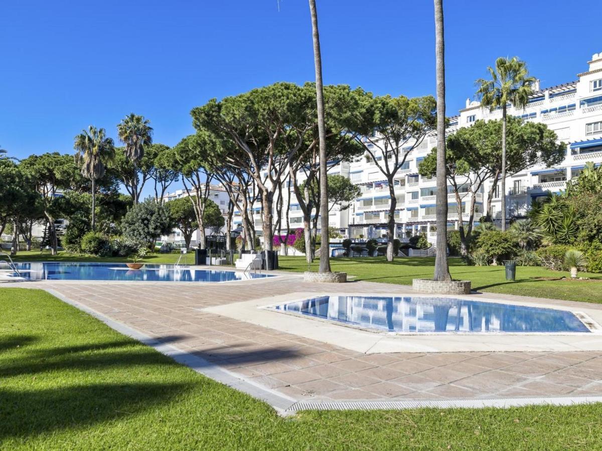 Apartamento De 2 Dormitorios En Playas Del Duque Marbella Exterior photo