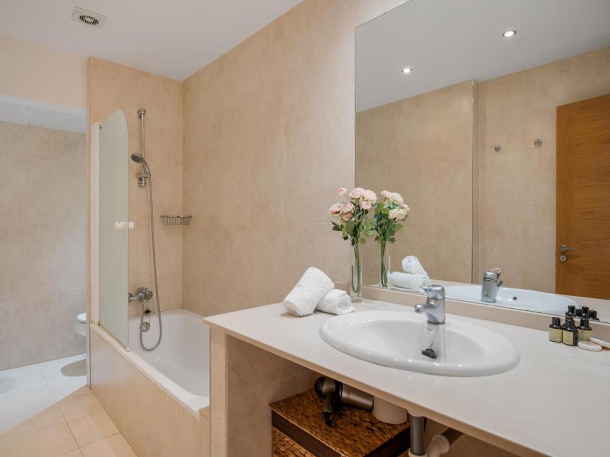 Apartamento De 2 Dormitorios En Playas Del Duque Marbella Exterior photo