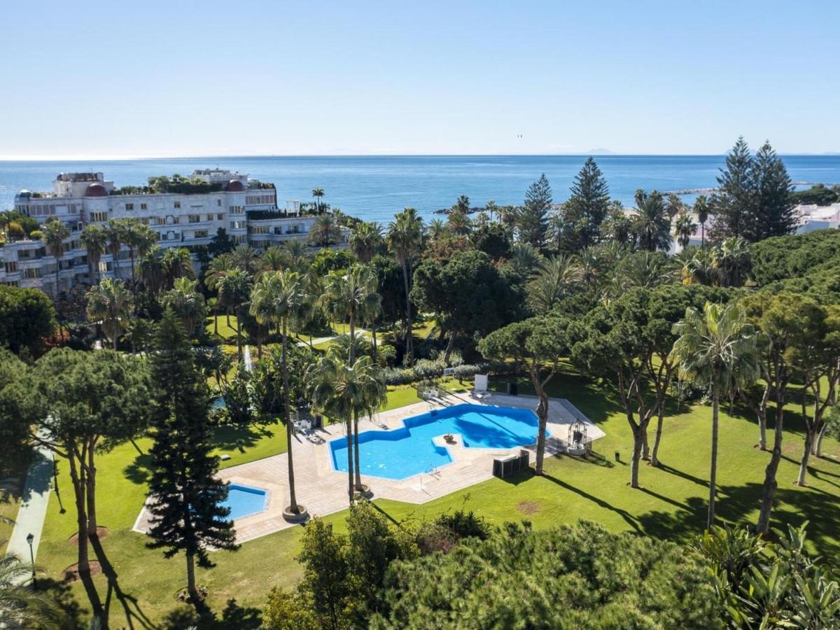 Apartamento De 2 Dormitorios En Playas Del Duque Marbella Exterior photo